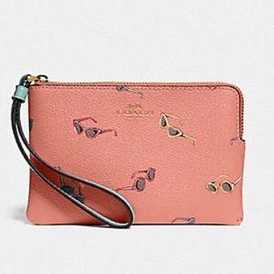 Coach Small Corner Zip Wristlet - Sunglasses Print